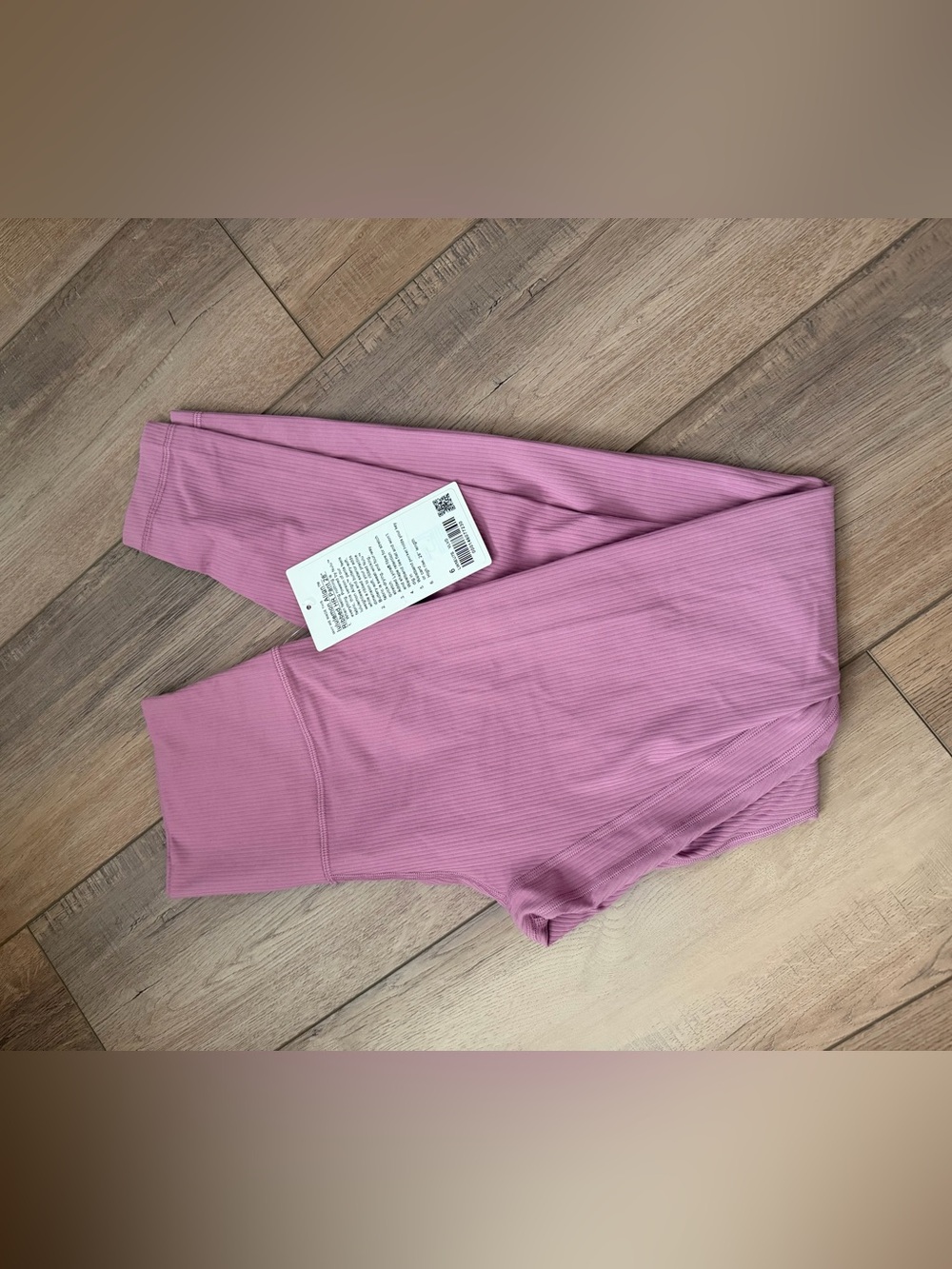 Lululemon ribbed pink leggings
